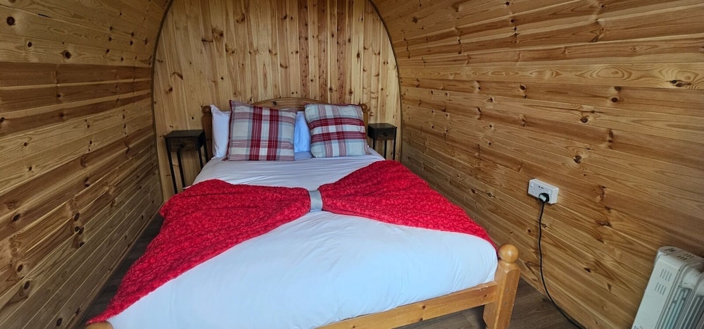 Pod, Basic, Cabin, Double Bed