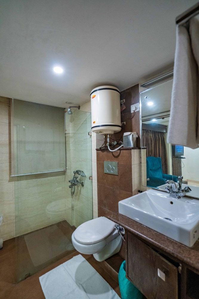 Hotel Ashiana Regency 41/45