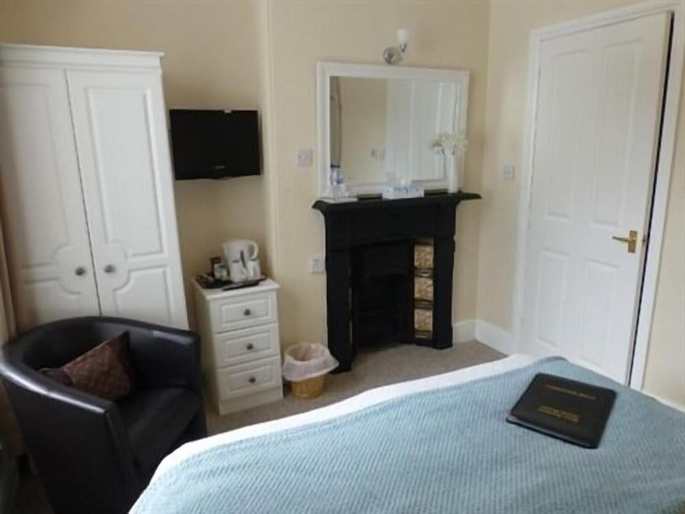 Bryn Derwen Guest House 33/60