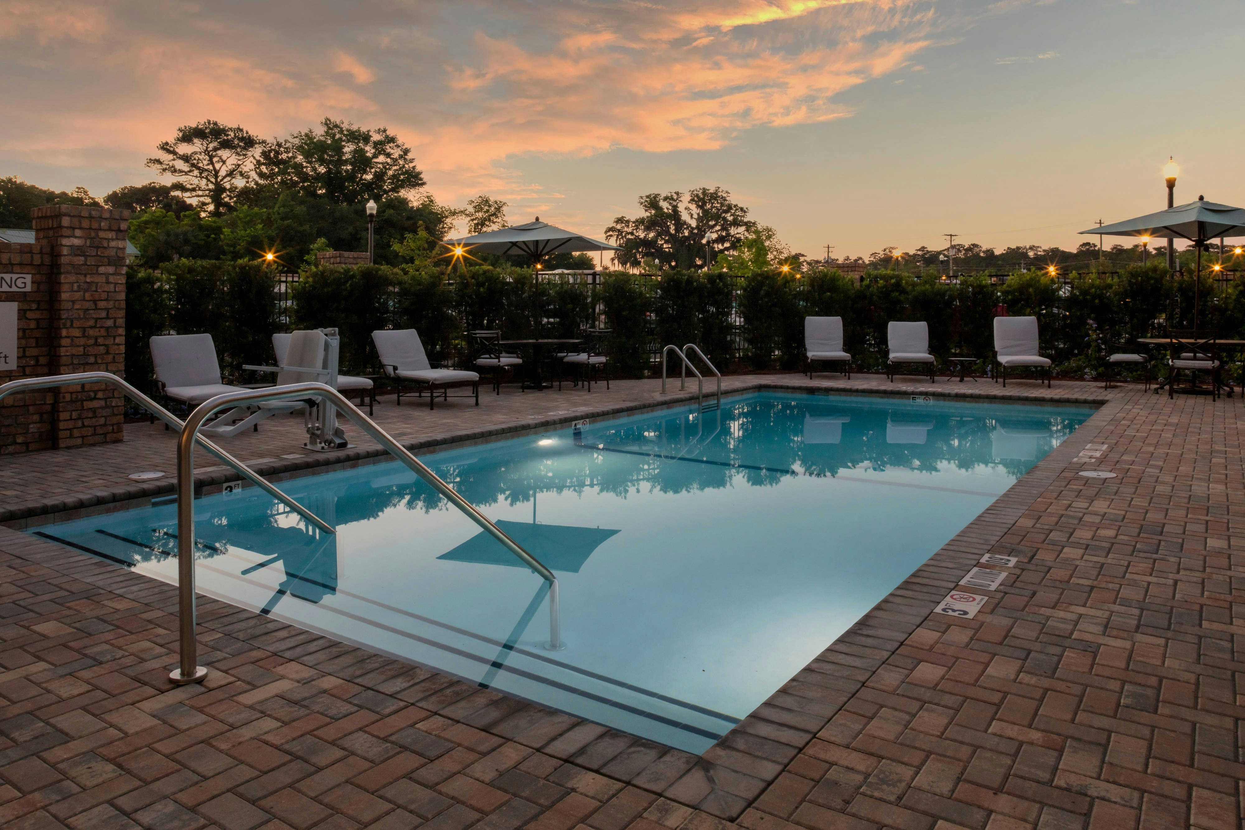 Courtyard by Marriott Thomasville Downtown 18/44