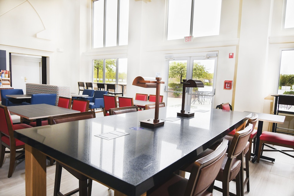 restaurant cafeteria