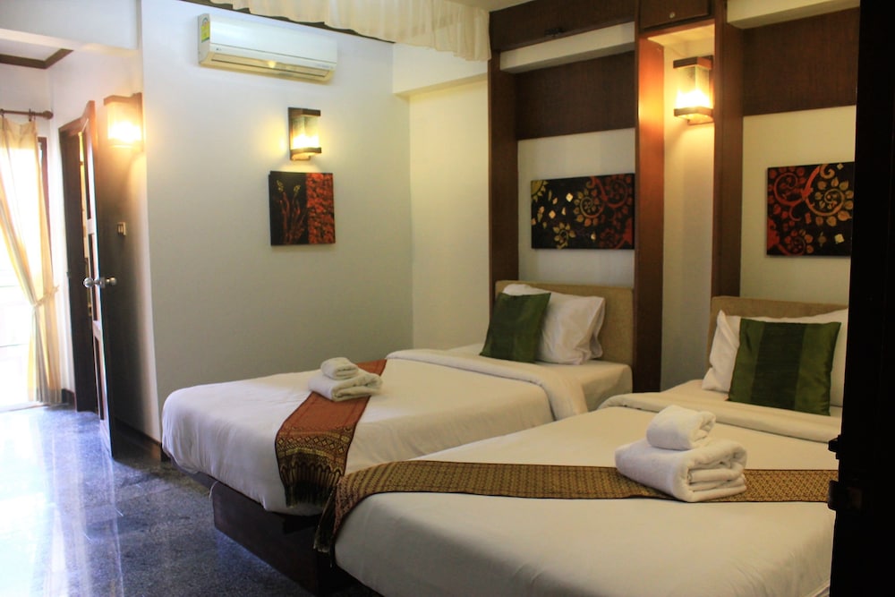 Rainforest Chiangmai Hotel 35/81