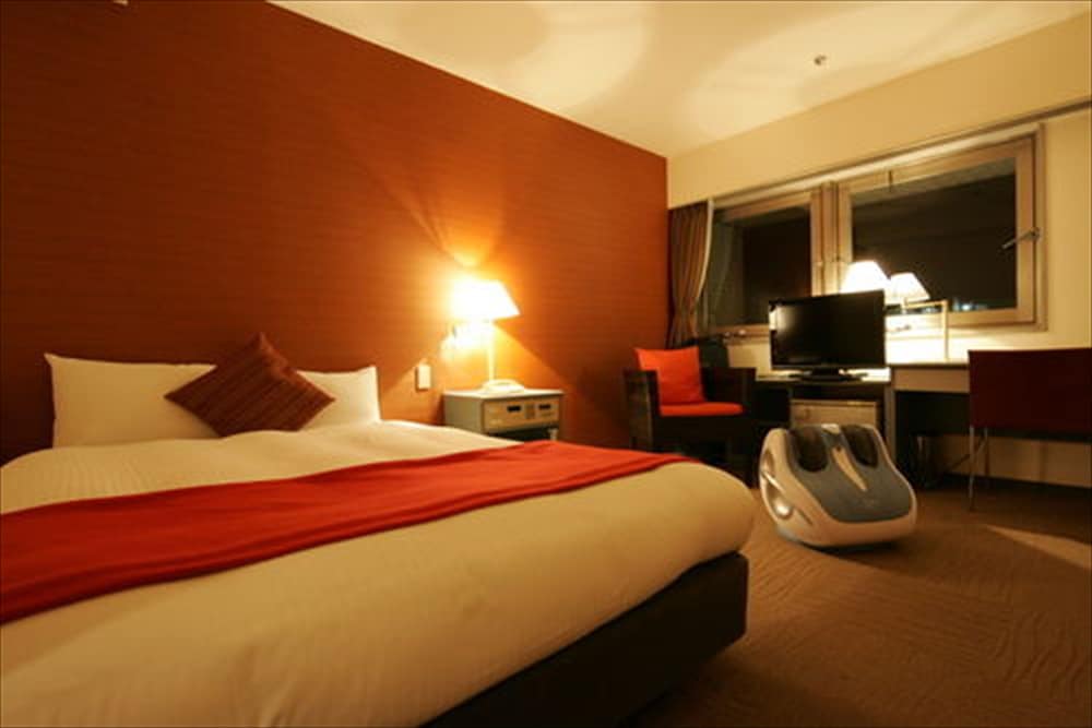 PREMIUM, DOUBLE BED, SMOKING
