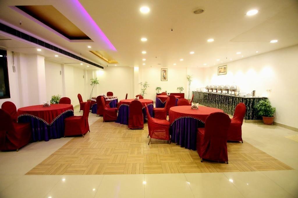 Hotel Rousha Inn 16/18