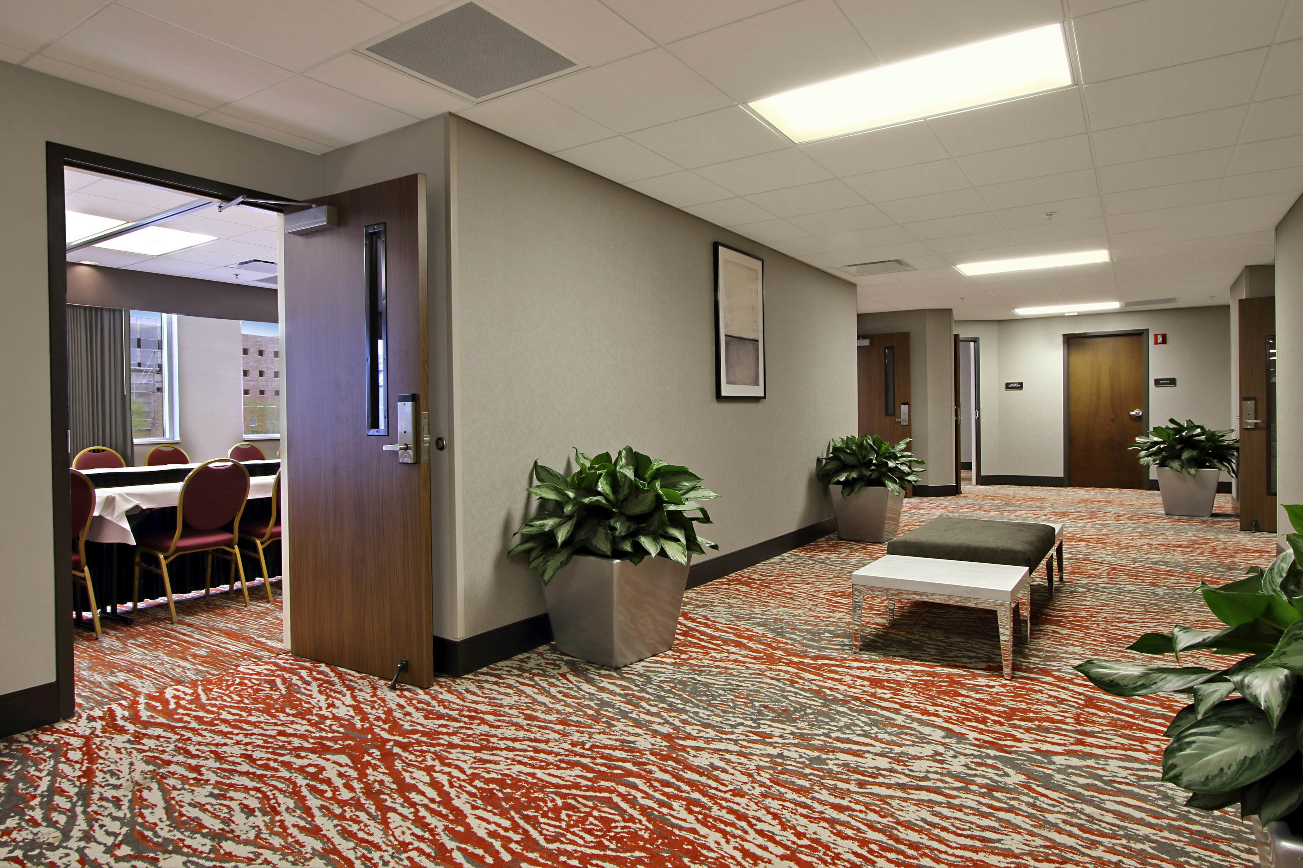 Hampton Inn Suites Columbus Downtown 39/59