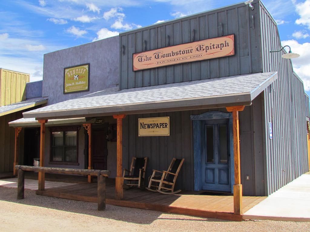 Tombstone Monument Ranch 2/35