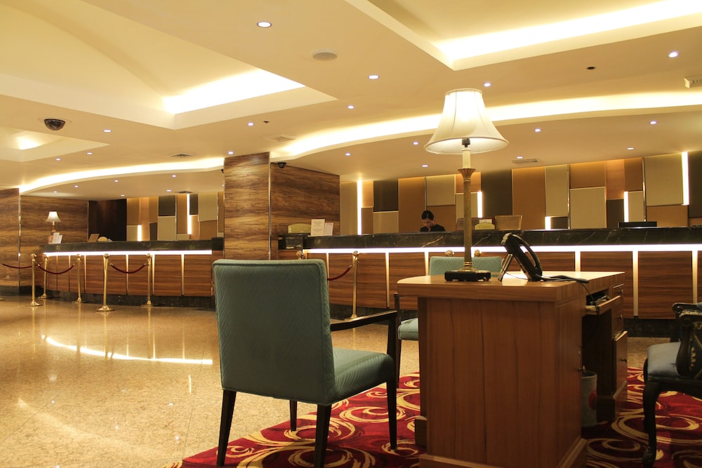 Century Park Hotel 61/76