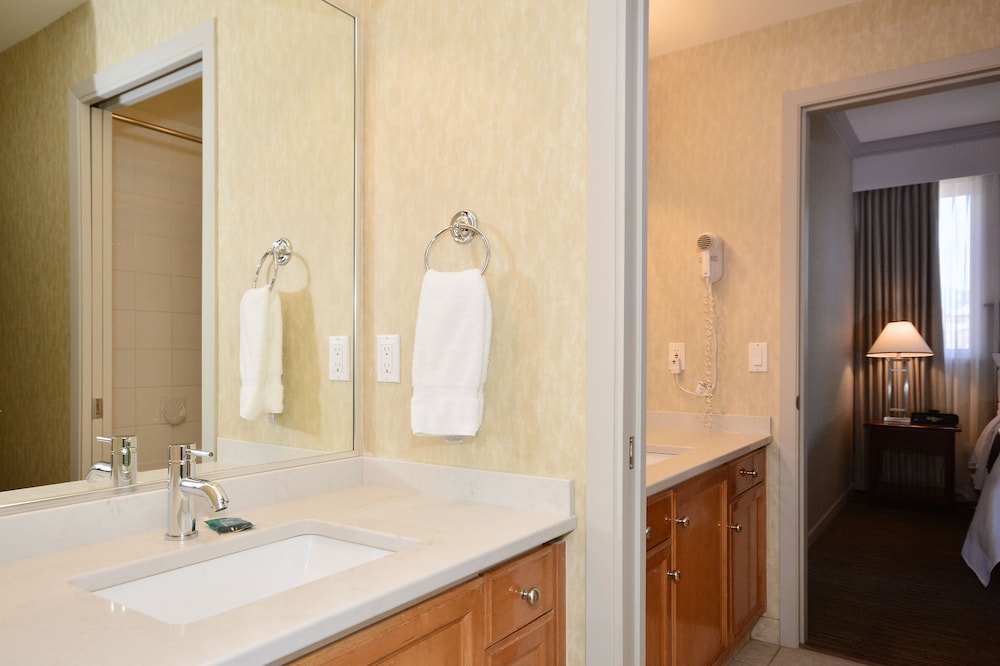 Manteo Resort Waterfront Hotel Villas 12/70