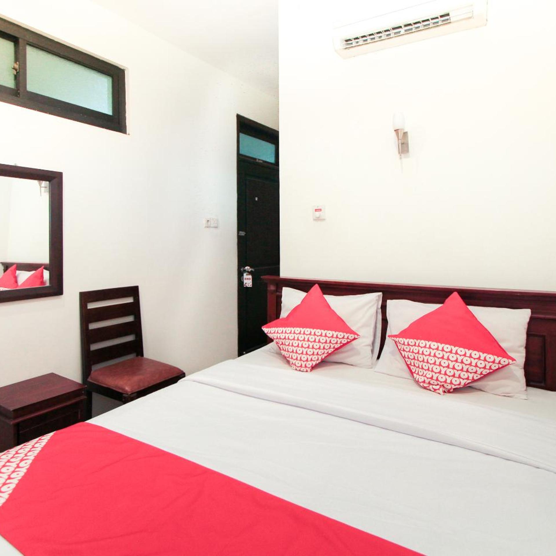 Hotel O Genteng Near Genteng Market Formerly Uno Hotel 19/43