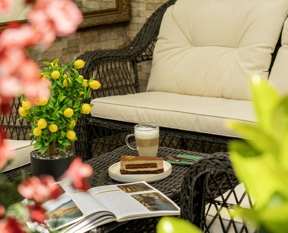 Royan Suites 8/50