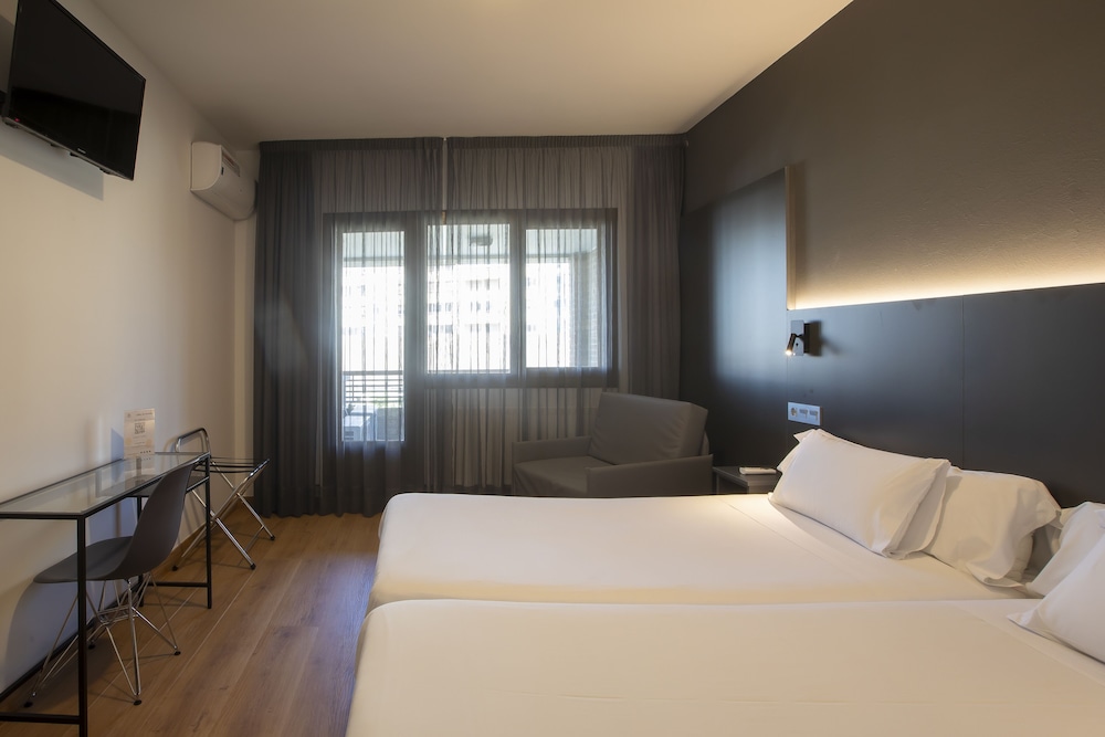 Hotel Sancho Ramirez Formerly Tryp Sancho Ramirez 12/59