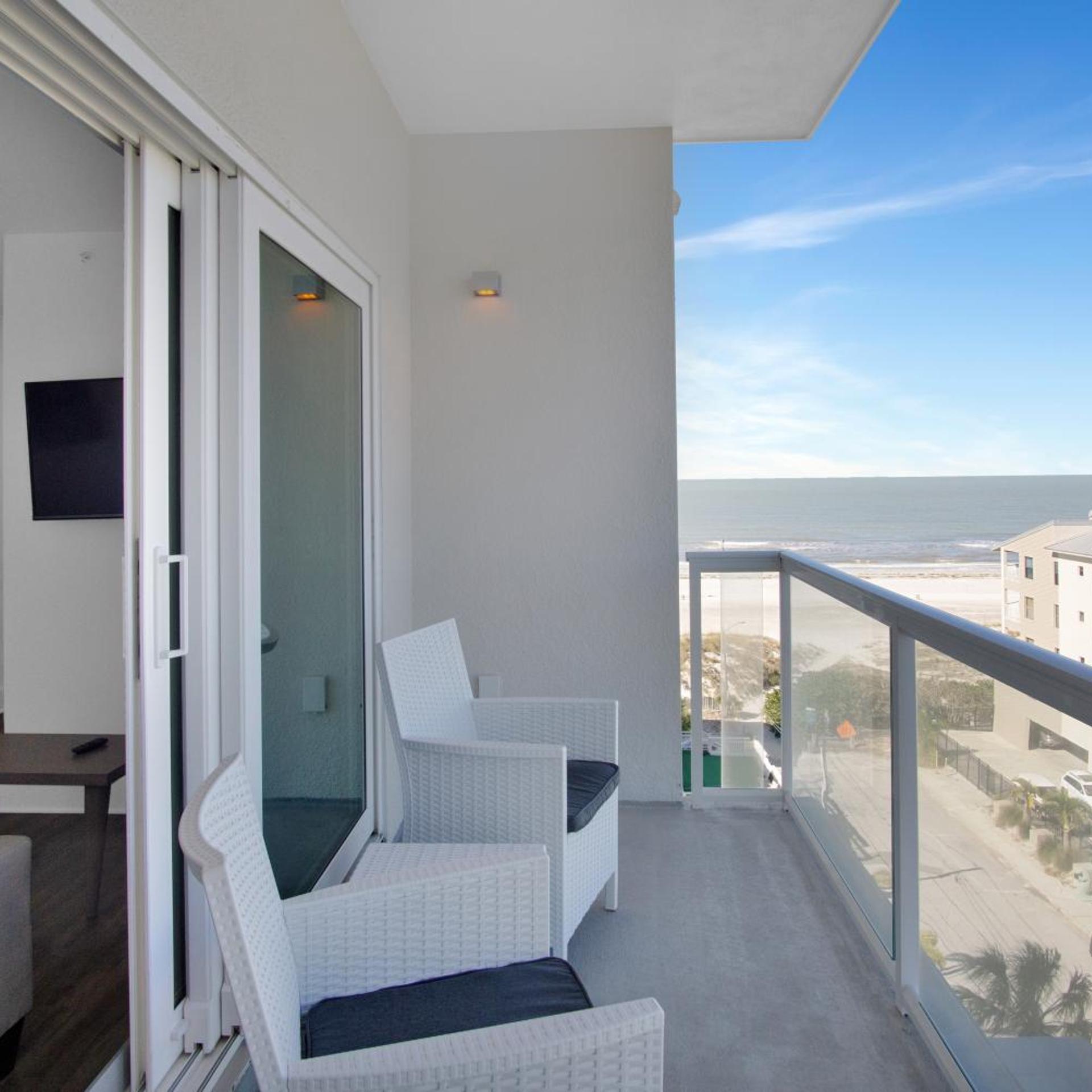 3 Bedrooms, Deluxe, Suite, Gulf View, High Floor، The Avalon Club 9/10