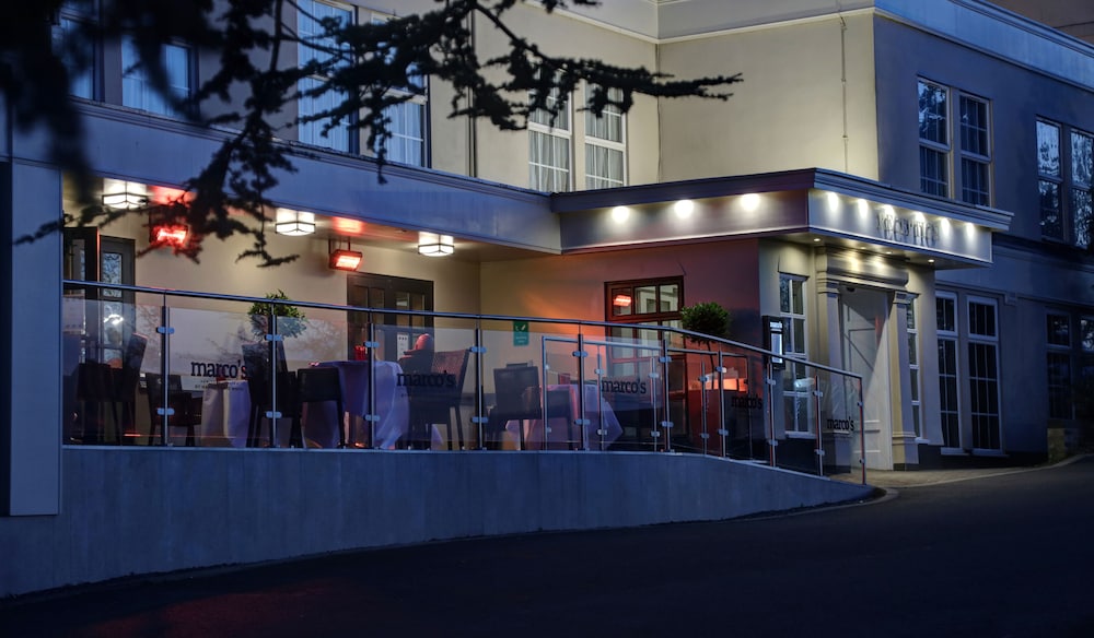 Yew Lodge Hotel East Midlands Airport 47/79