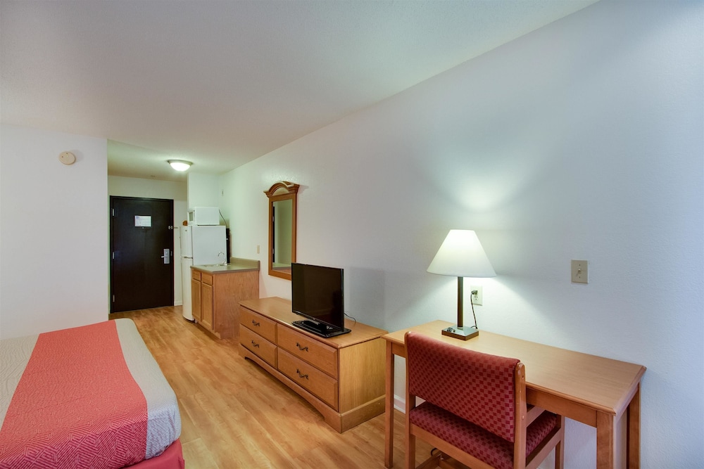 Motel6 Hinesville, GA 36/44