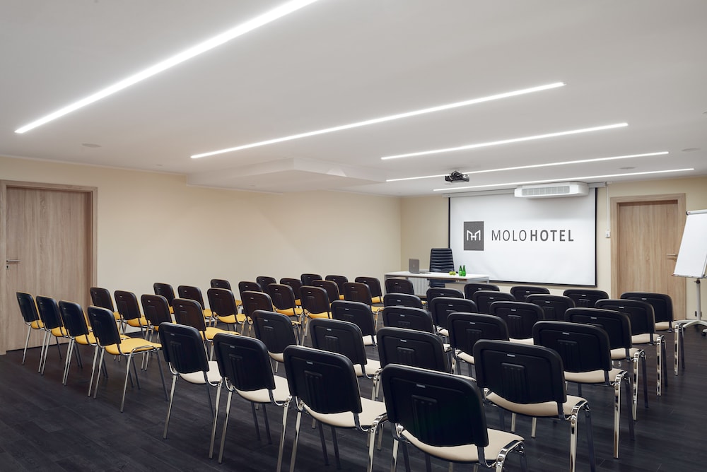 Molo Hotel 51/65