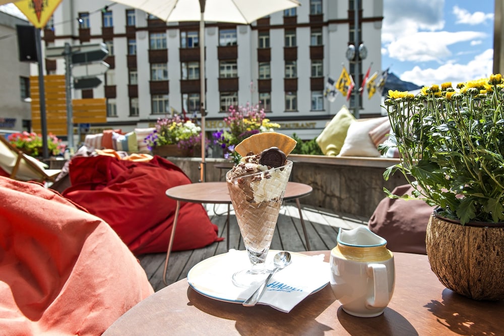 Hauser Hotel St. Moritz 24/41