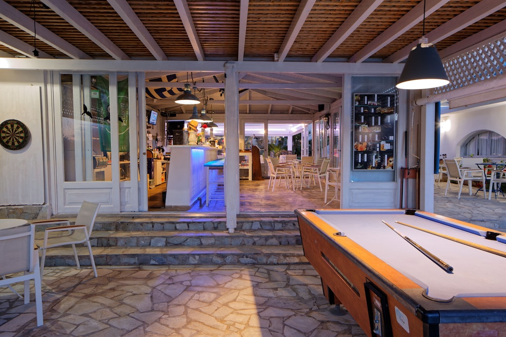 Oasis Beach Hotel - Adult Only 32/50