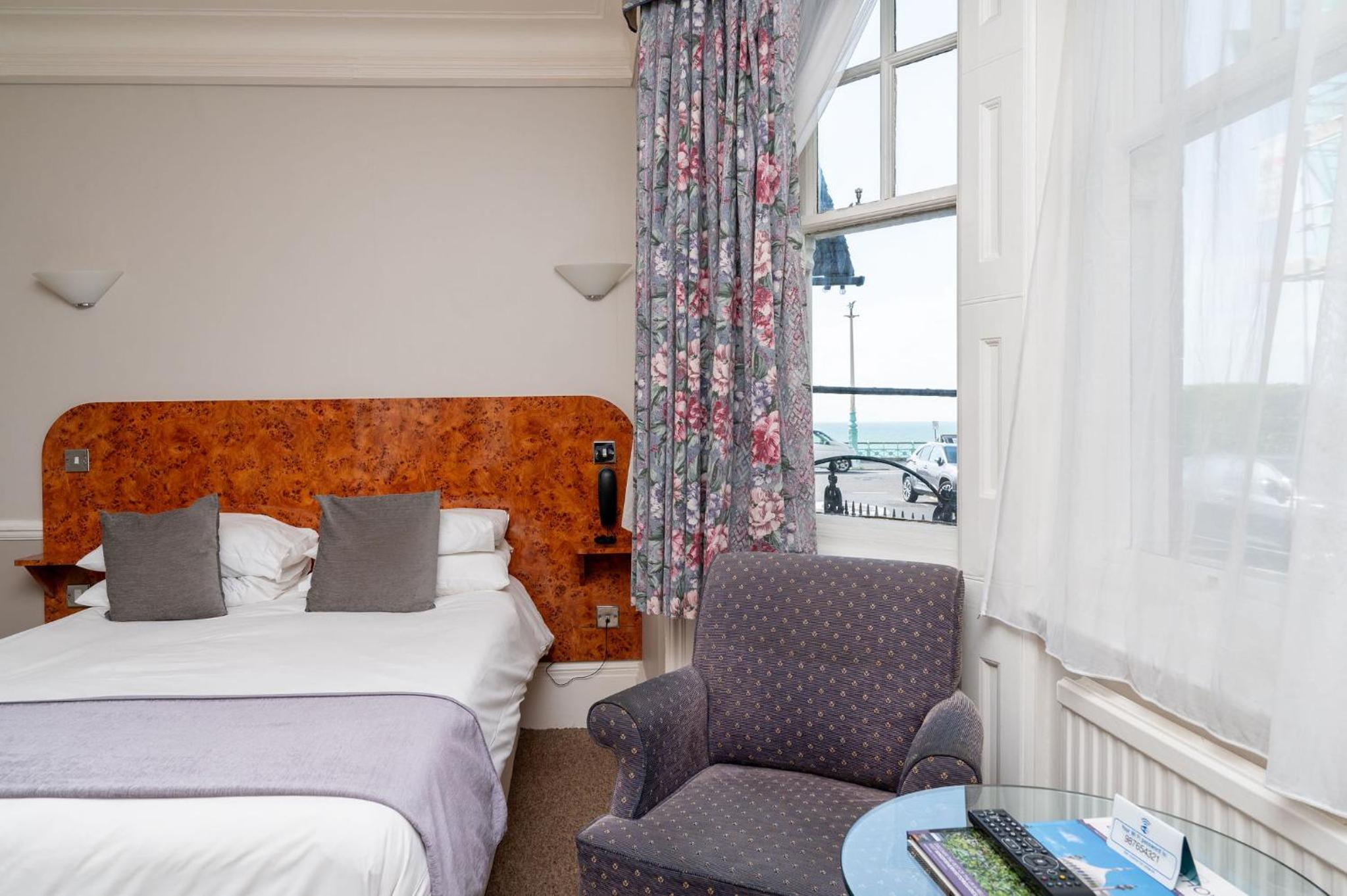Room, Double Bed, Lateral Side Sea View