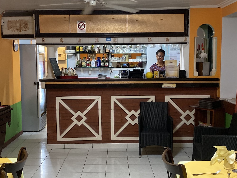 Tante Arlette Hotel 4/49
