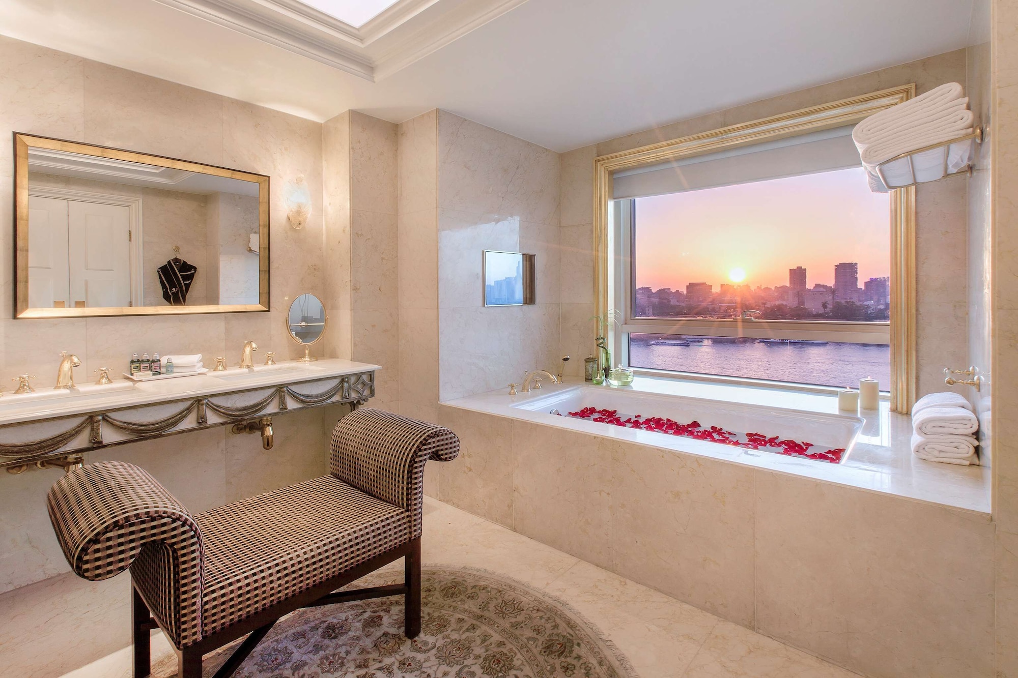 Kempinski Nile Hotel in CAIRO
