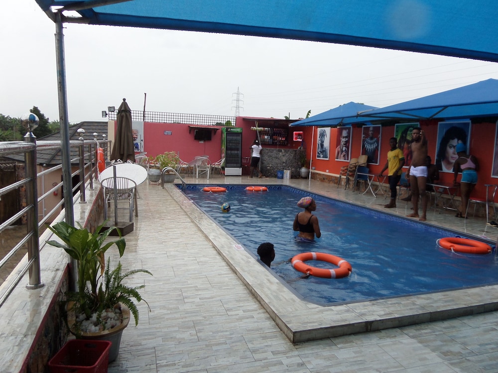 Jimson International Hotel And Suites 16/21