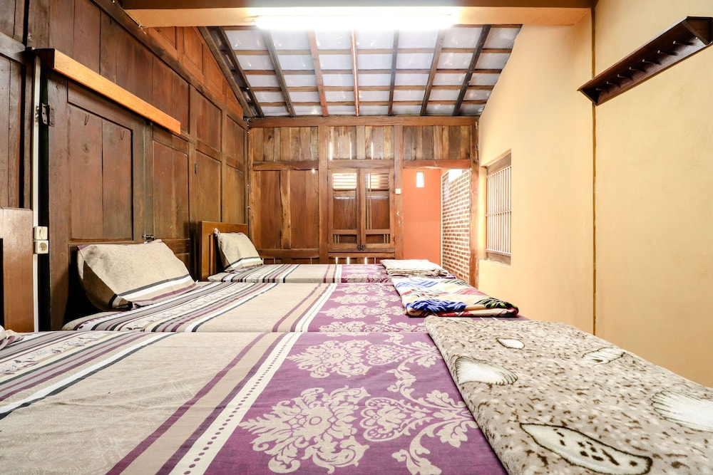 Nurudin House by ZUZU 6/50