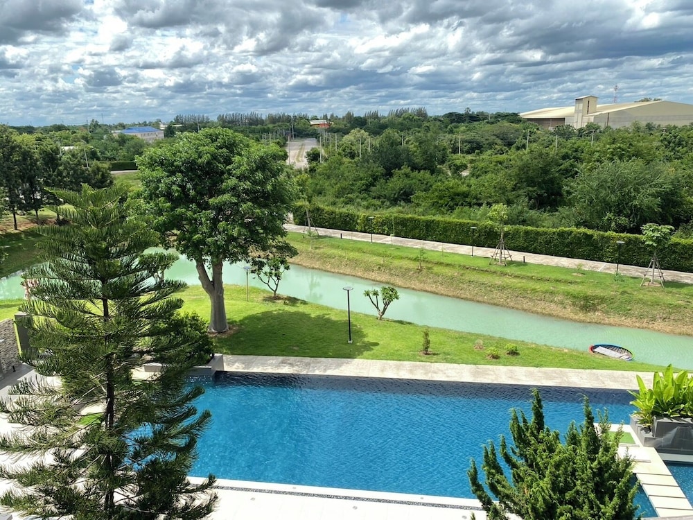 GreenVille Laguna Hotel 41/48