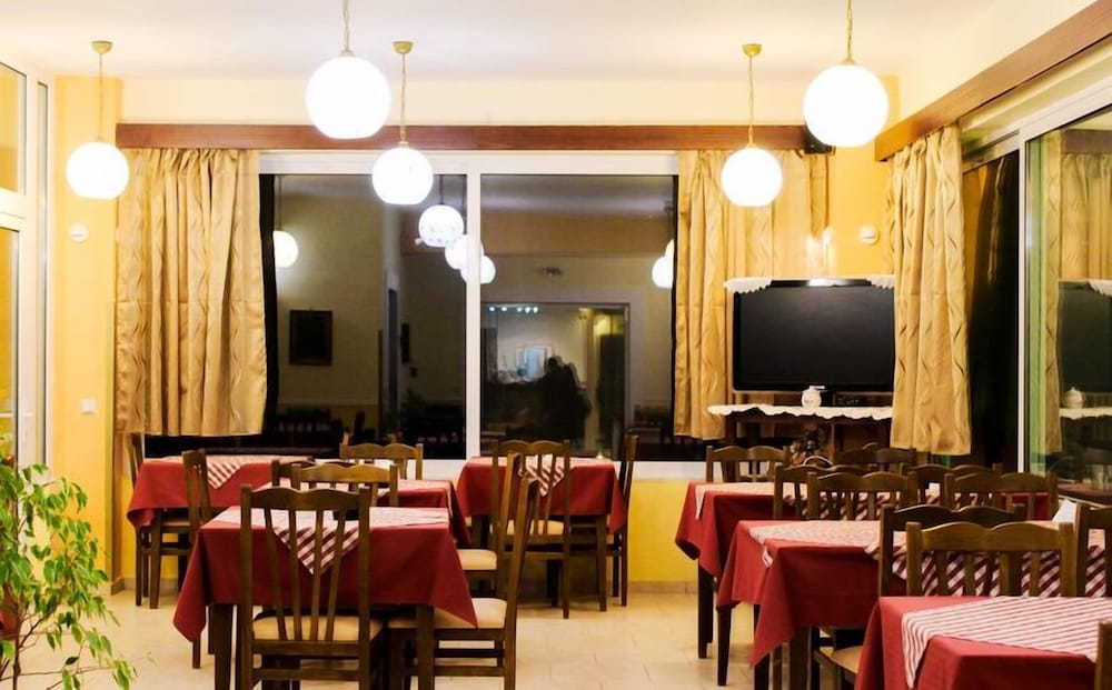 Diamond Hotel 36/50