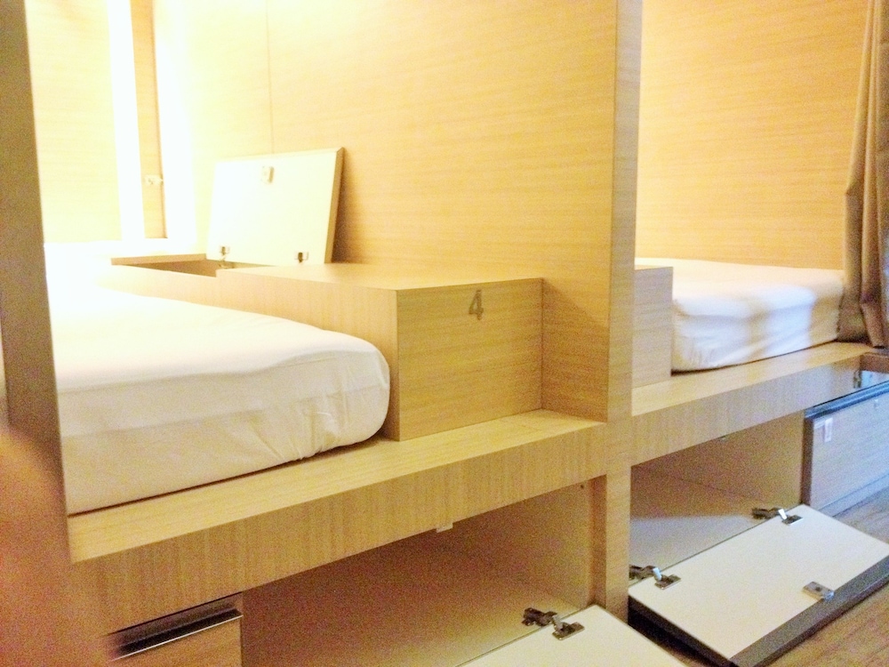 Mixed Dorm, Multiple Beds