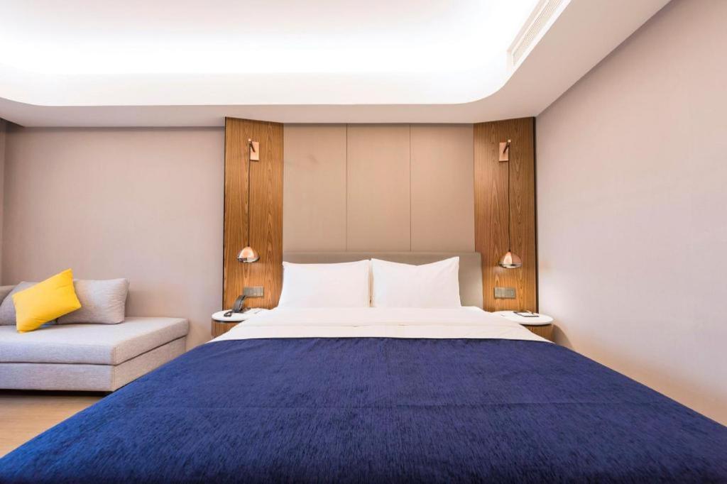 Yitel Collection Beijing Hepingli 23/54