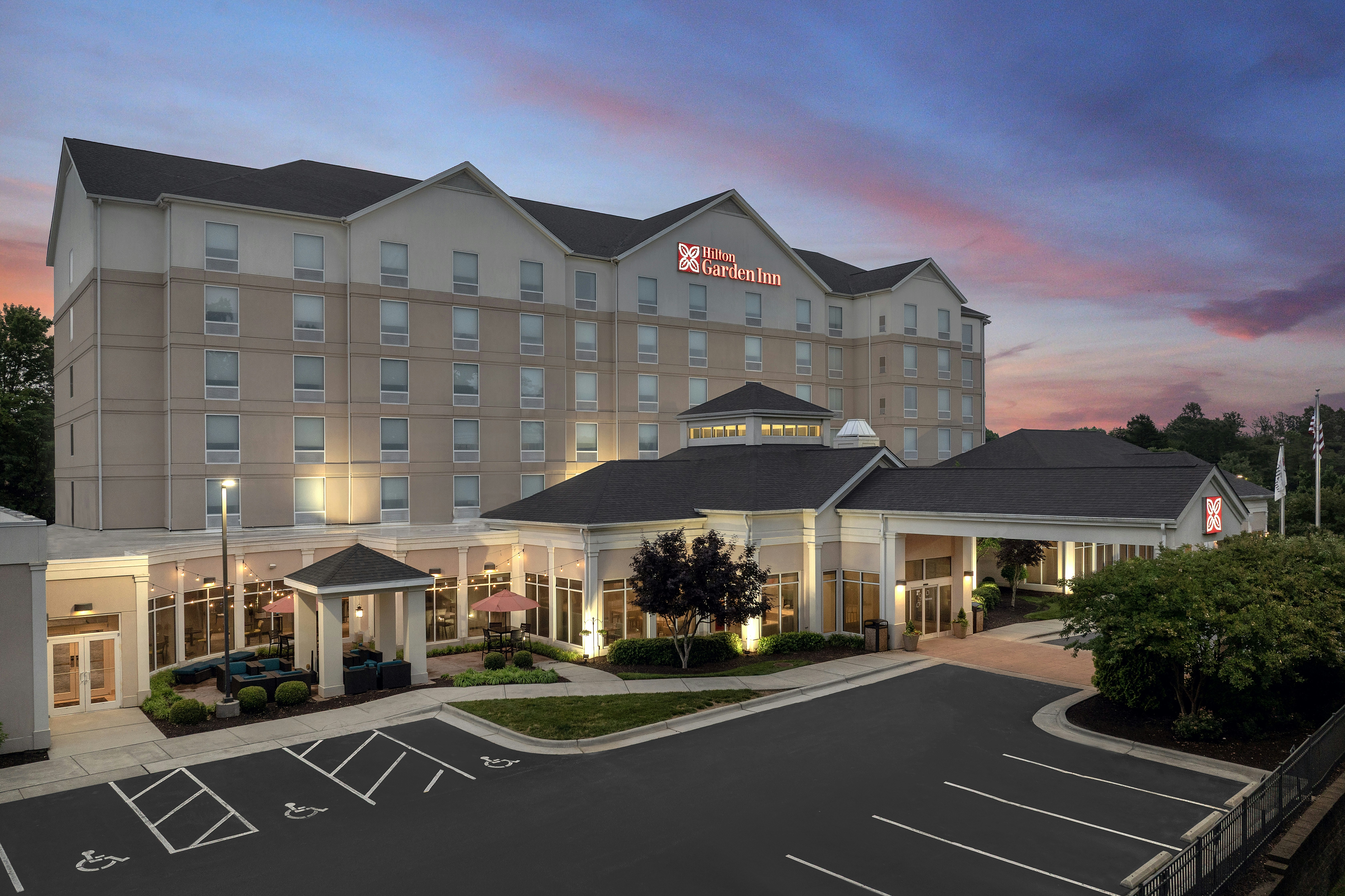 Hilton Garden Inn Greensboro Airport 2/50