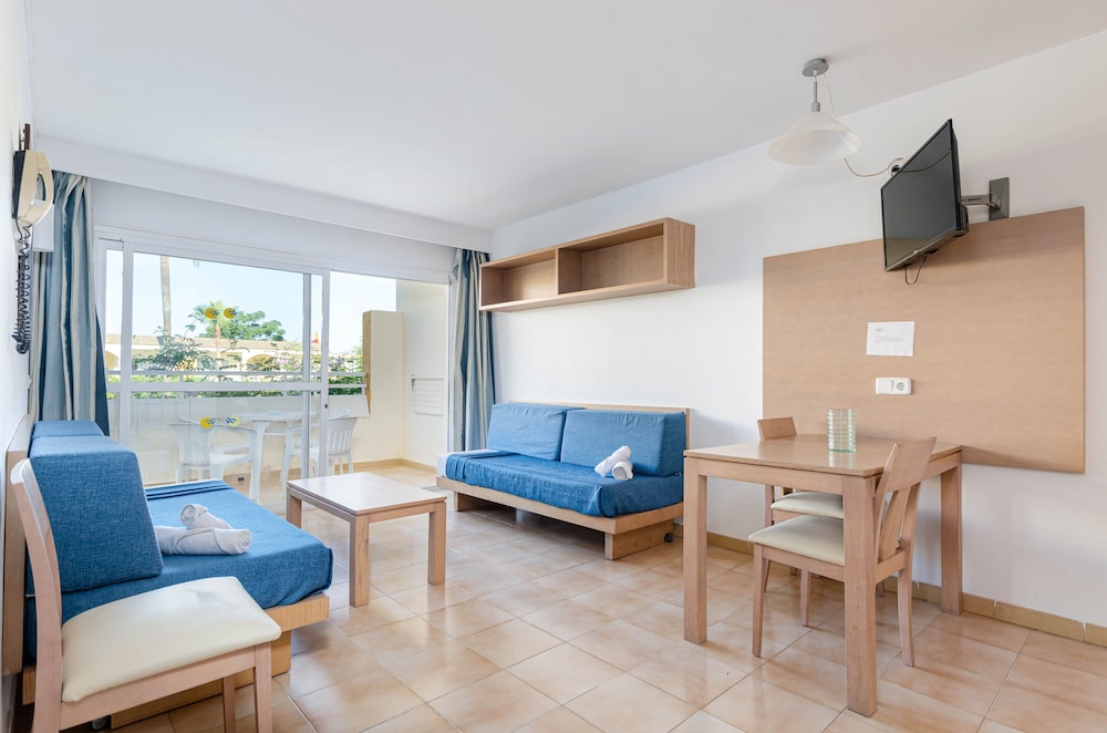 Mariners Club Apartments 24/46