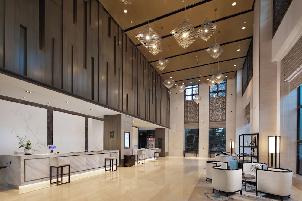 NARADA GRAND HOTEL 5/40