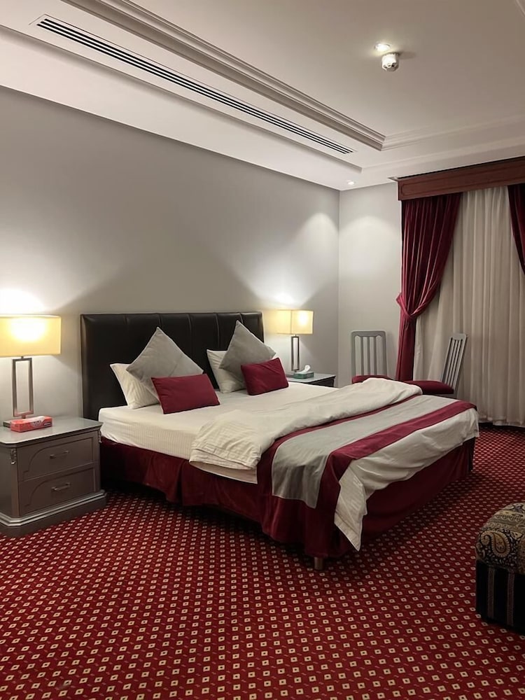 ثلاثة وستون أجنحة فندقية(Sixty Three Hotel) 19/50