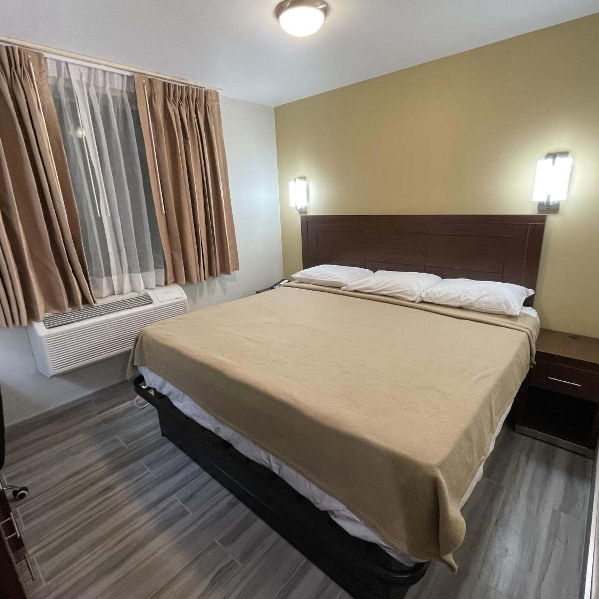 Hotel 369 Brooklyn 6/19
