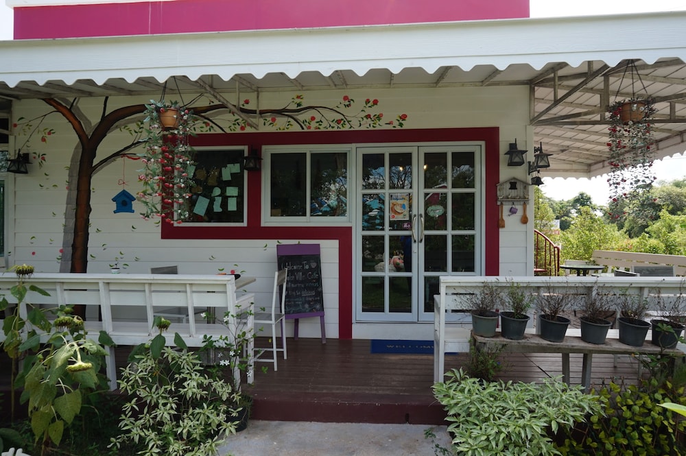 Color Ville Resort 5/30