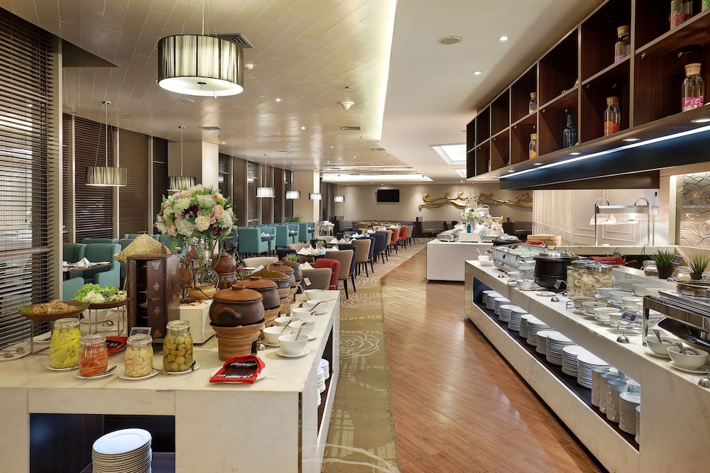 Swiss-Belhotel Airport Jakarta 33/42