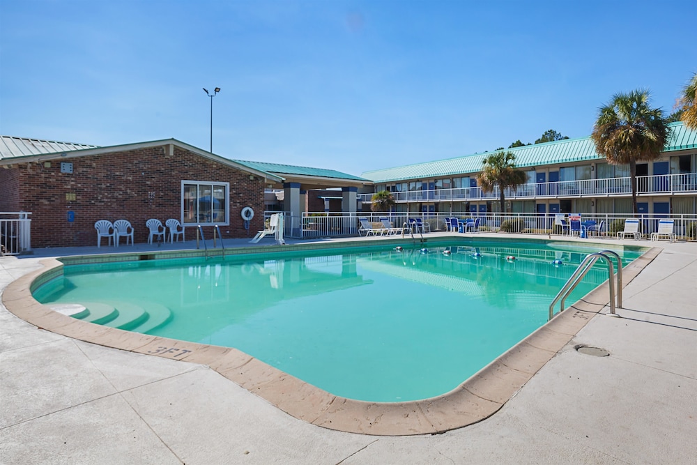 Motel6 Tifton, GA 32/42