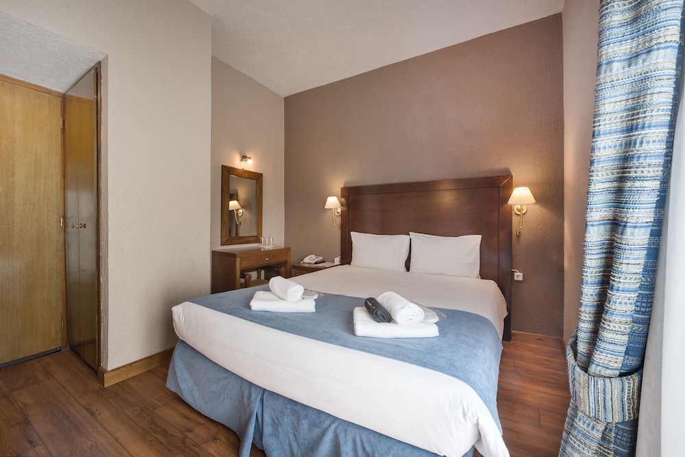 ARAHOVA INN 17/51