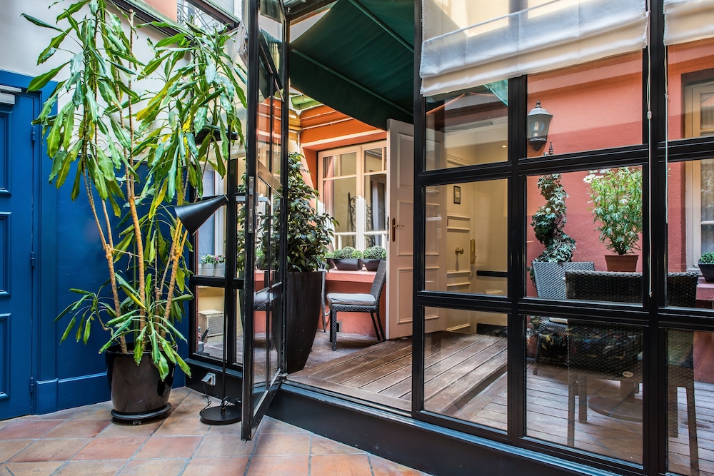 Hotel Jardin Le Brea 57/76