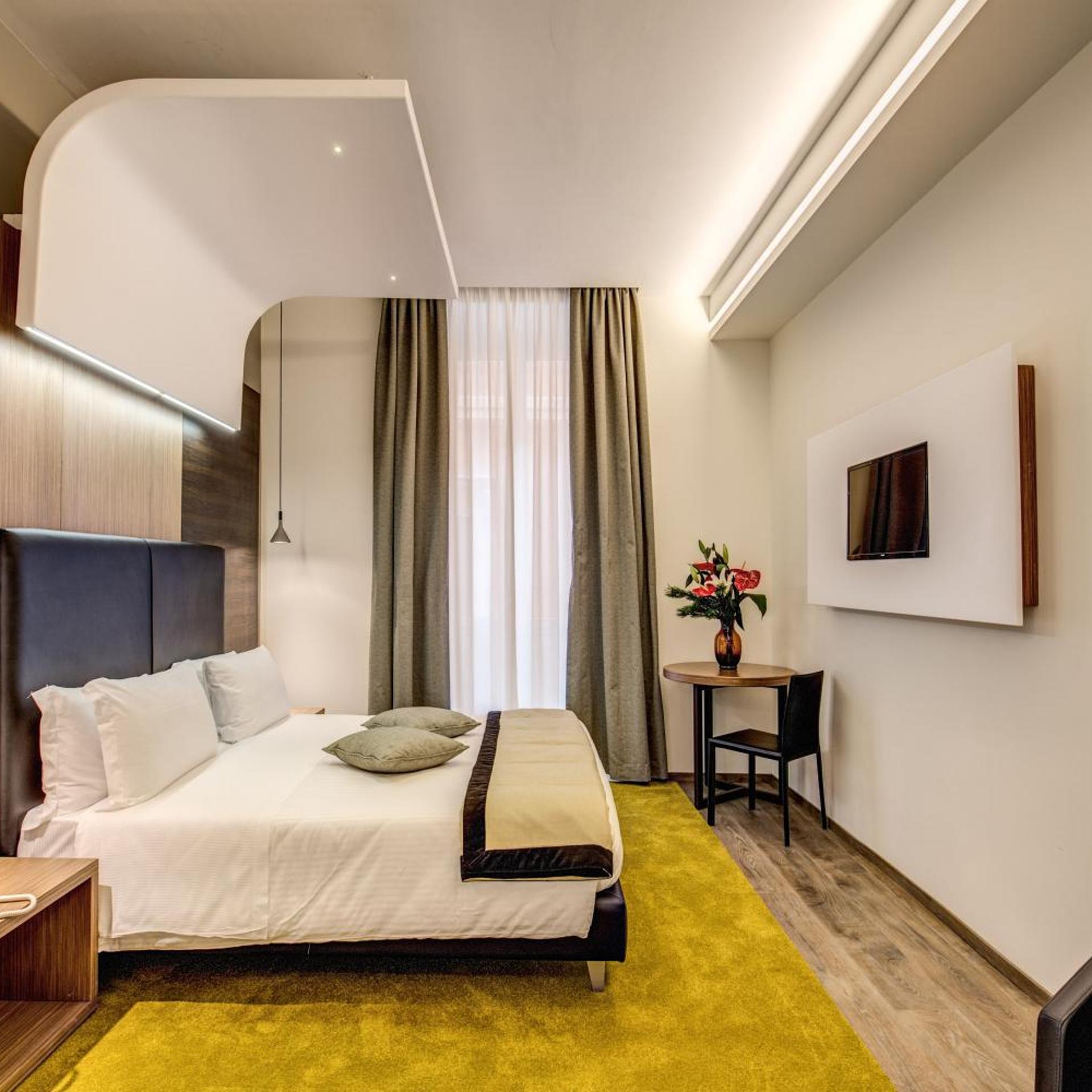 Deluxe, Double or Twin Bed