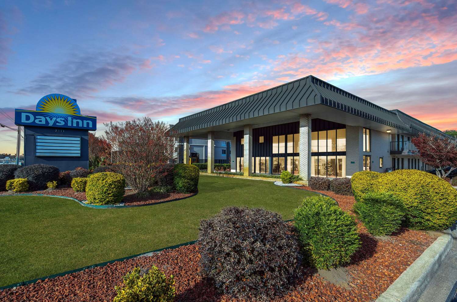 Days Inn by Wyndham Florence/I-95 North 37/42