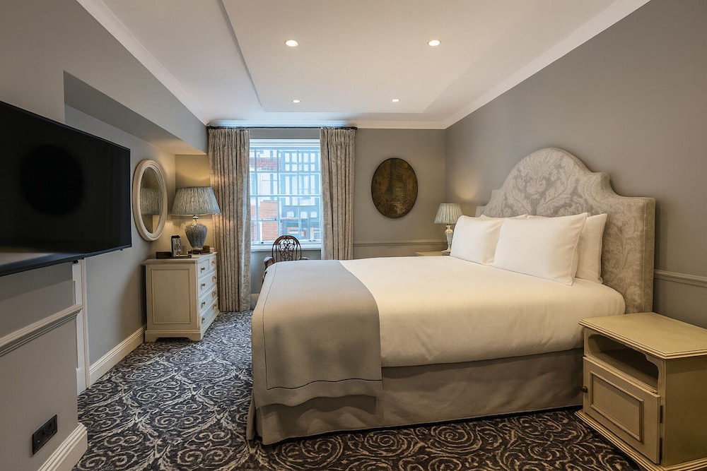 No 30 Knightsbridge 22/53