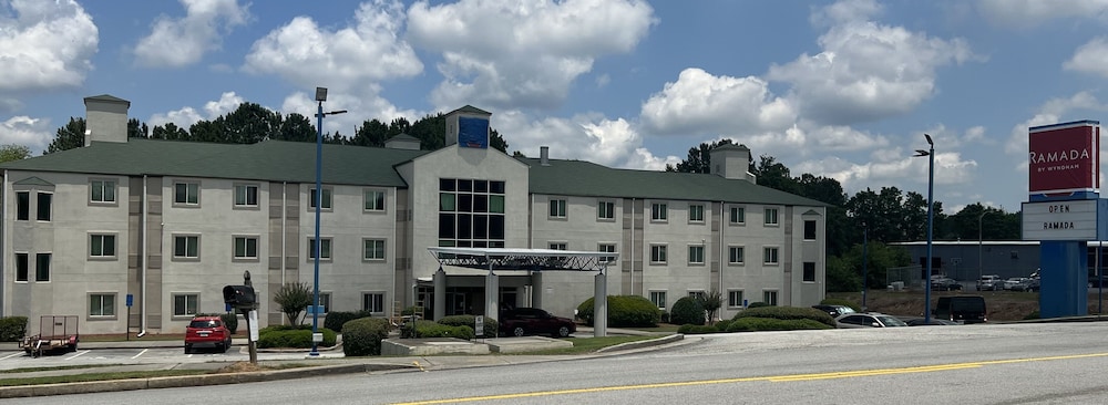 Ramada by Wyndham Lithia Springs Atlanta 13/17