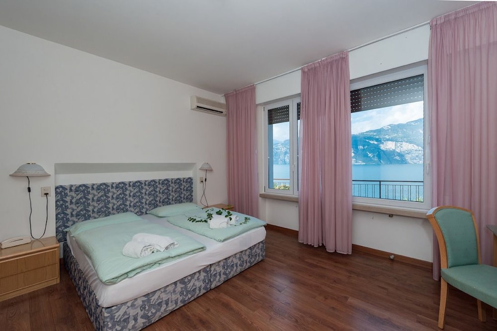 Hotel Villa Carmen 9/50