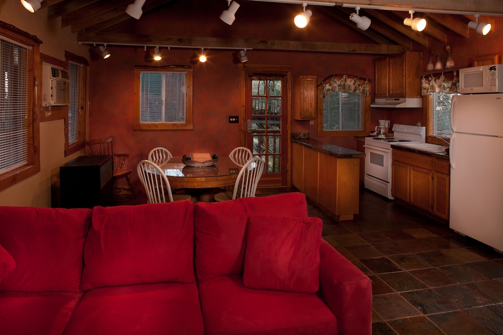 Idyllwild Bunkhouse 20/46