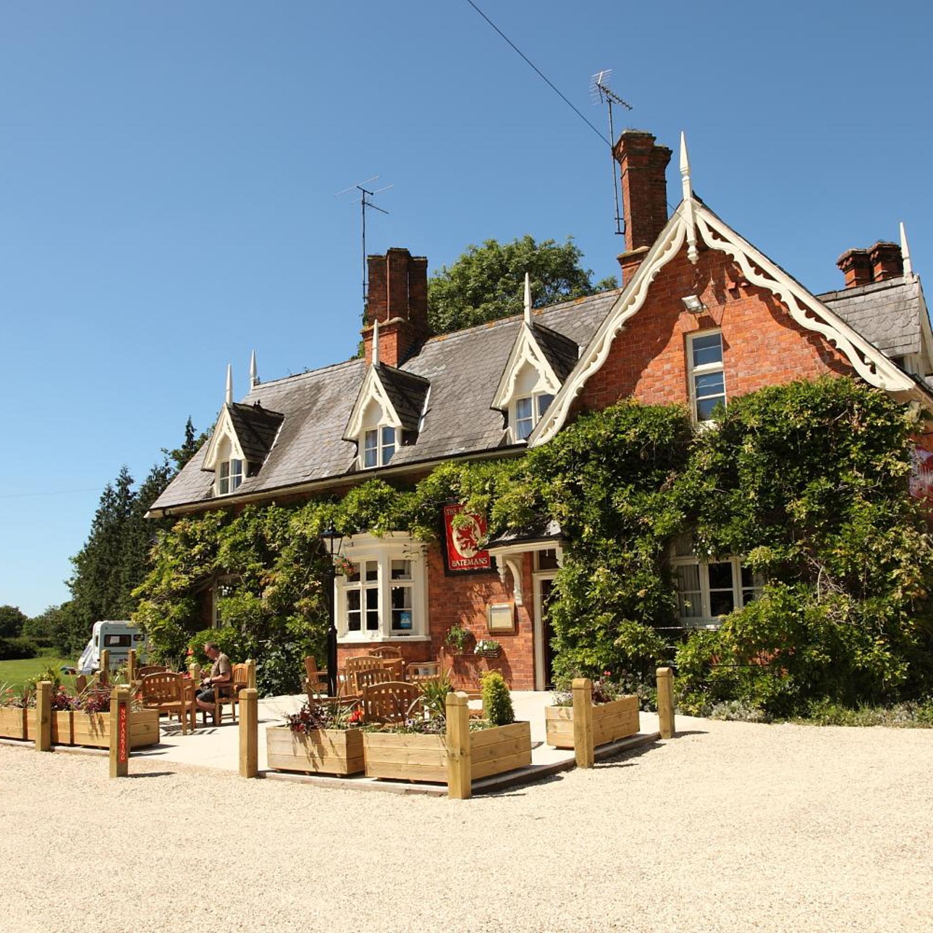 The Red Lion 25/29