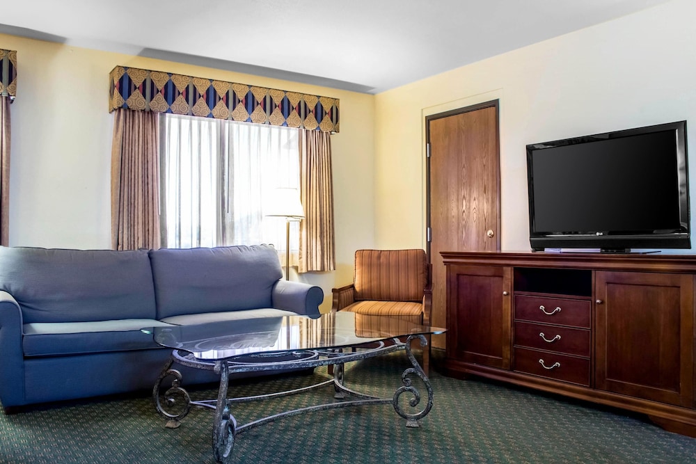 Quality Inn Wickenburg, AZ 26/38