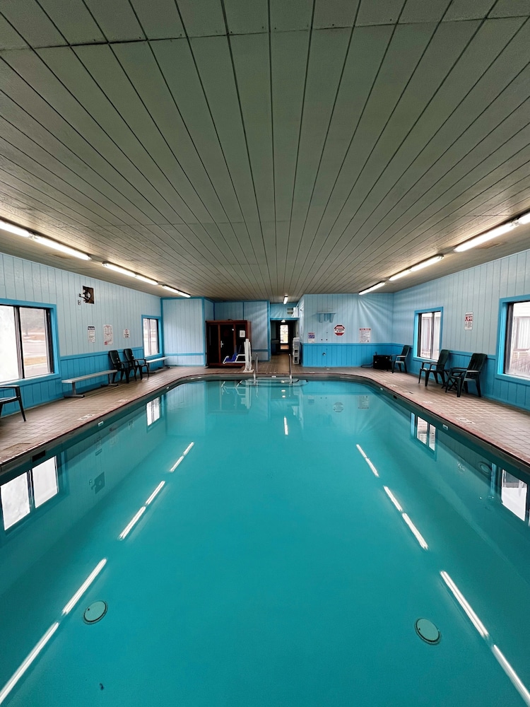 Travelodge by Wyndham Ishpeming/Marquette 30/49