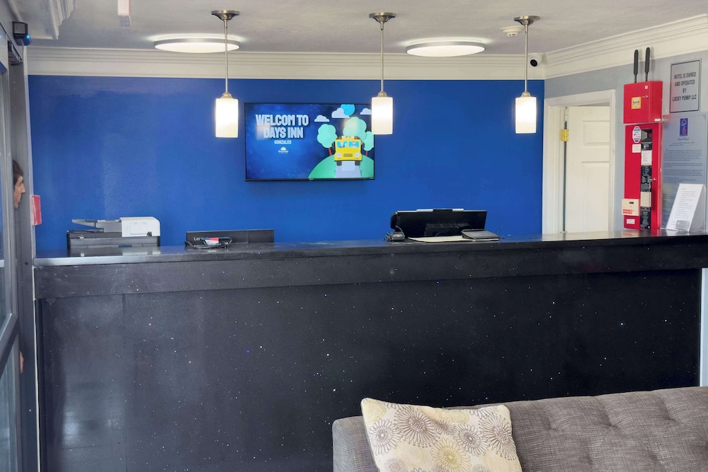 Days Inn By Wyndham Gonzales 2/50